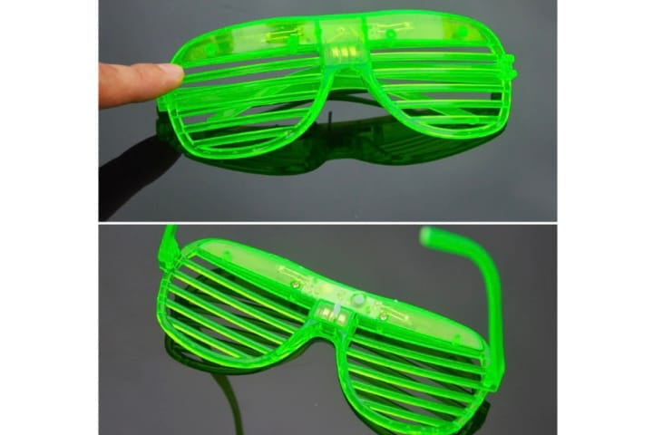 LIGHT GLASSES